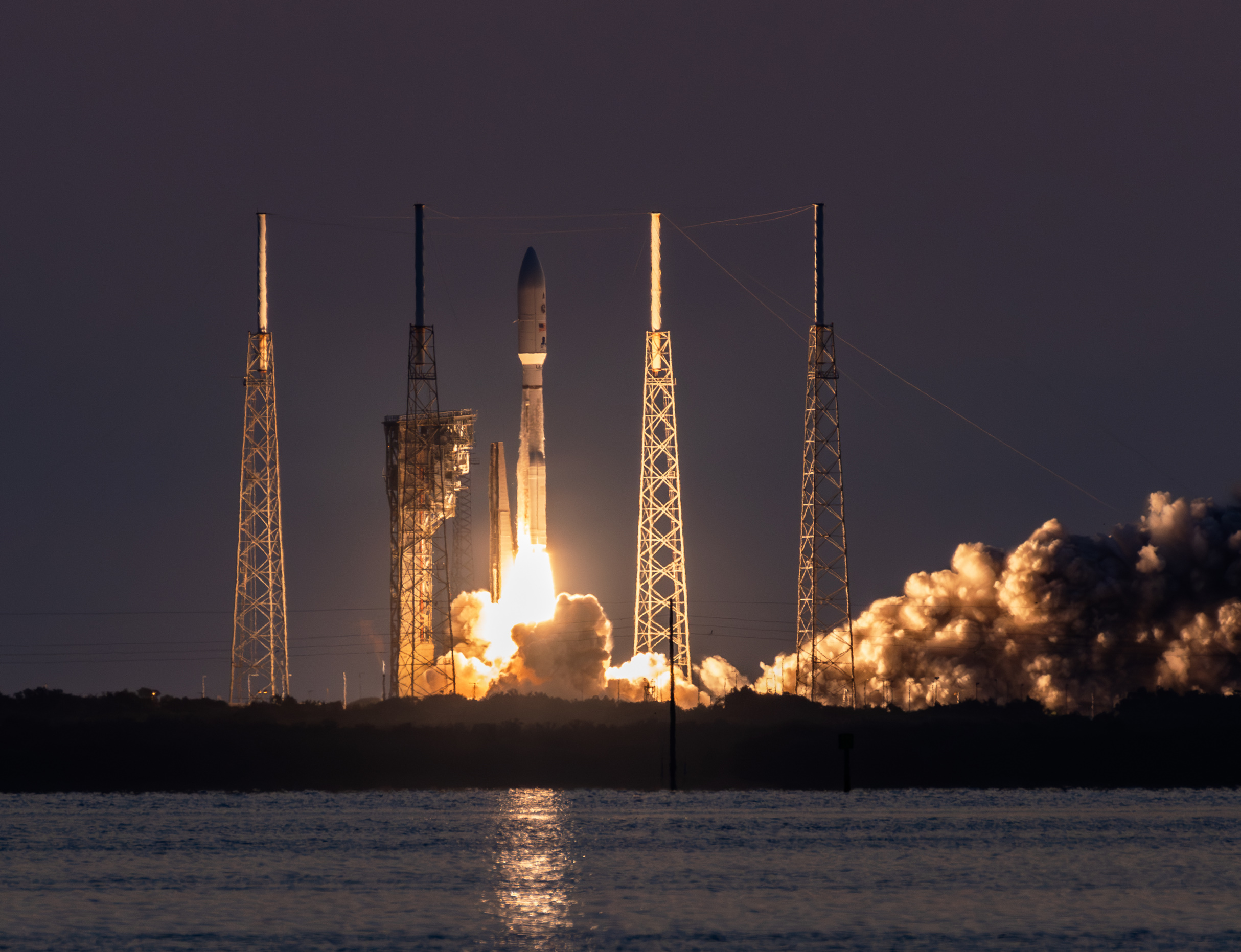 Atlas V successfully launched its last ever national security mission