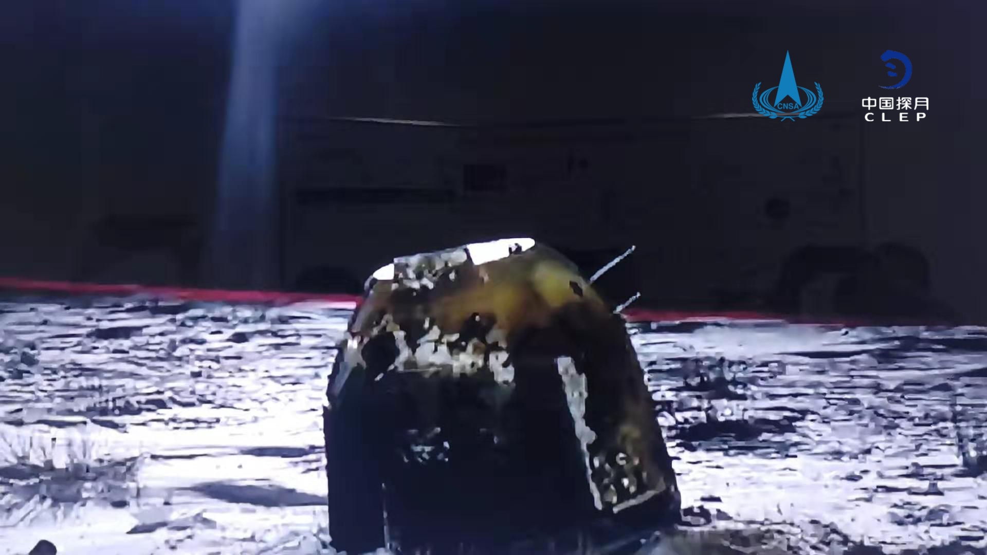 A tiny glass bead from the moon offers clues to its hidden interior