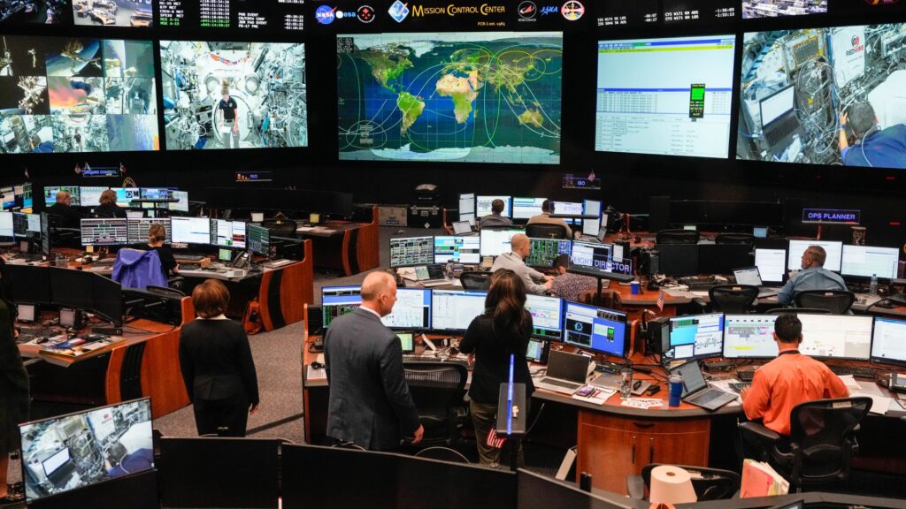 Is NASA ready for the Red Planet? US senator's 'Mission to MARS Act' aims to modernize Johnson Space Center
