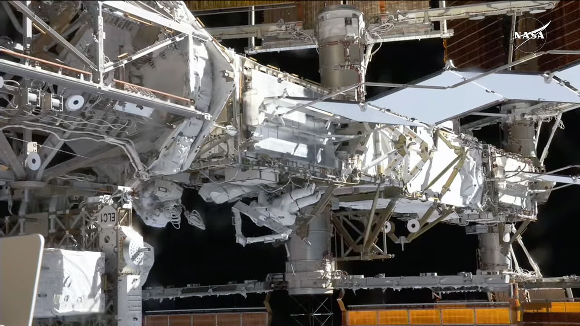 NASA astronauts prep ISS for new solar arrays on 5th-ever all-female spacewalk