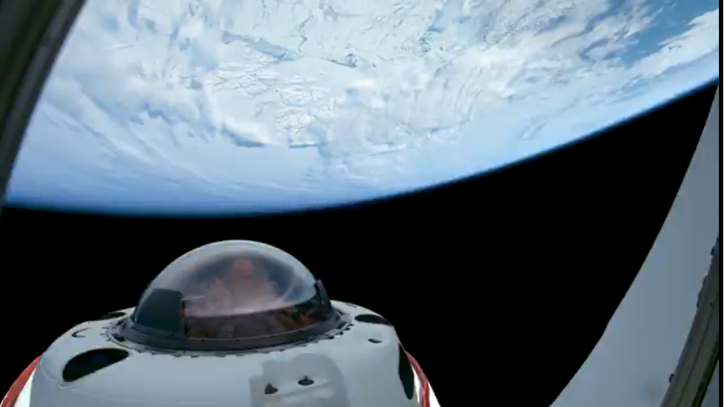 See what it's like to witness Earth's poles from space in this stunning 4-hour SpaceX video