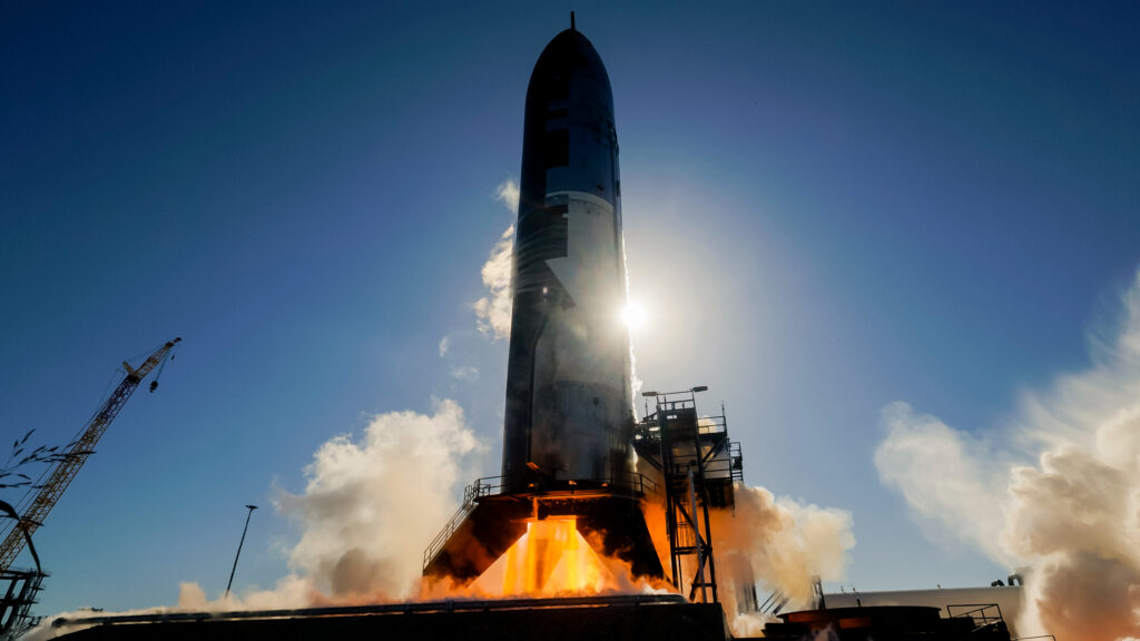 SpaceX fires up Starship spacecraft again ahead of 9th test flight (video, photos)