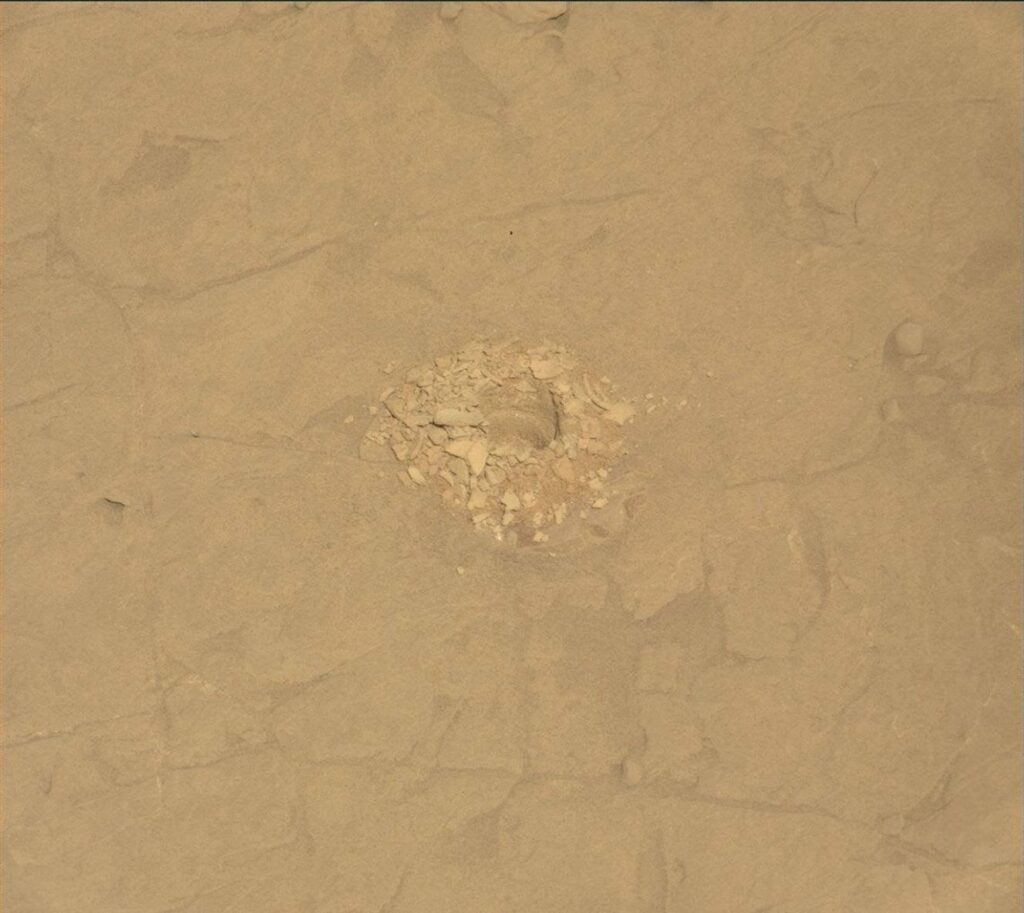 Curiosity Blog, Sols 4568-4569: A Close Look at the Altadena Drill Hole and Tailings