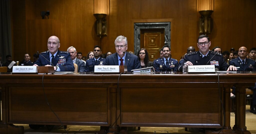 Pentagon to consider SpaceX alternative for Space Force satellite program