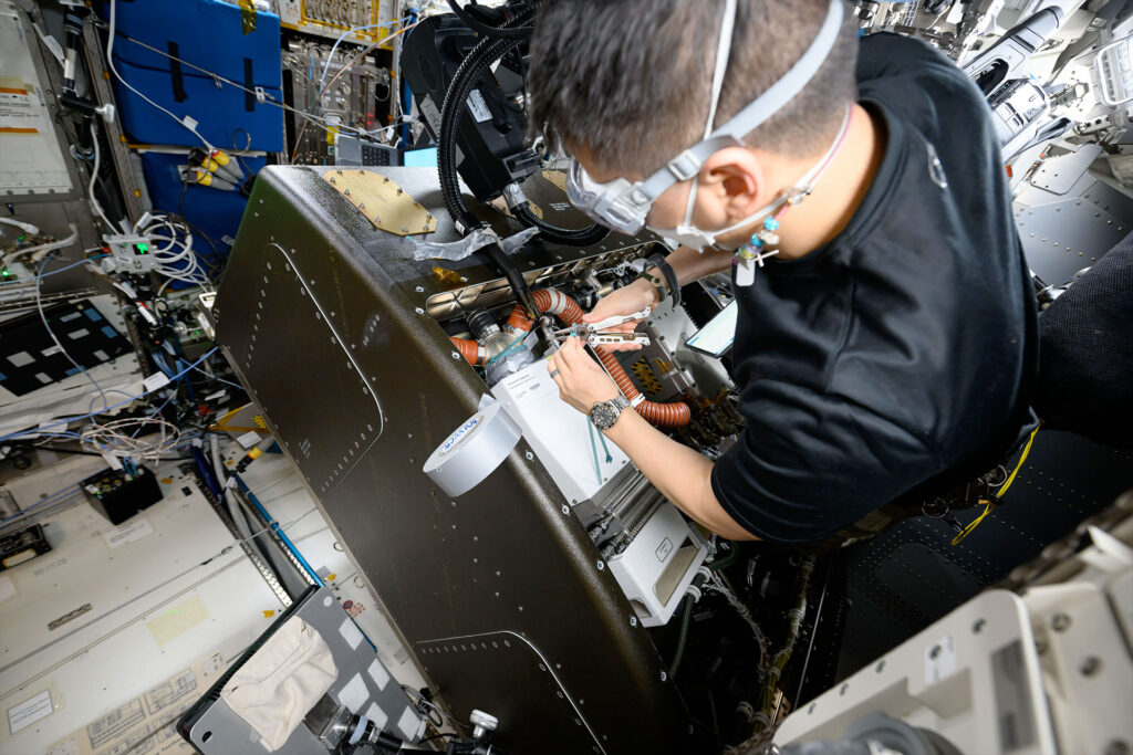 Space humbles the SEAL-doctor-astronaut | On the ISS this week June 9-13, 2025