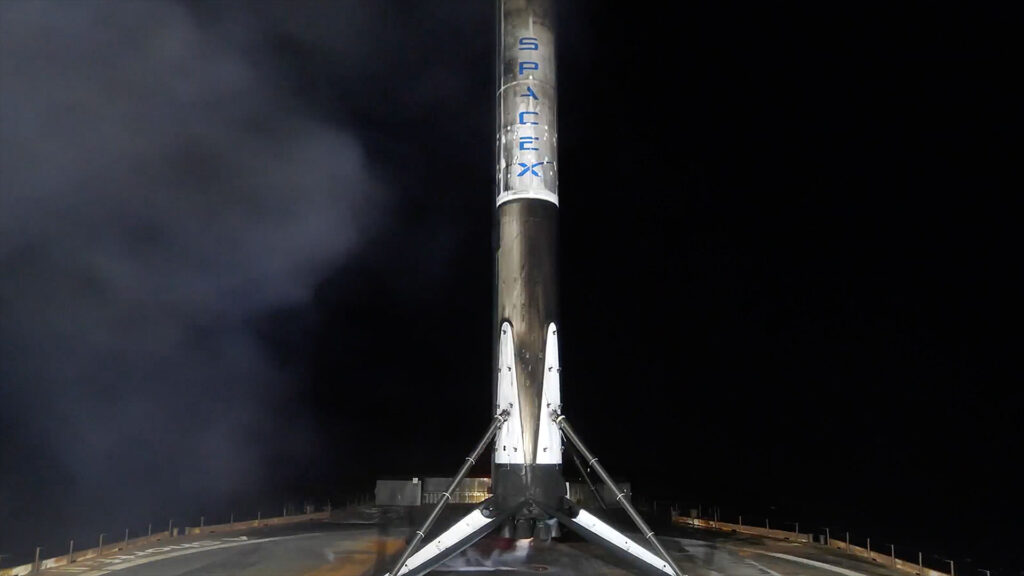 SpaceX sends Starlink satellites into space on 1st launch of a Saturday doubleheader