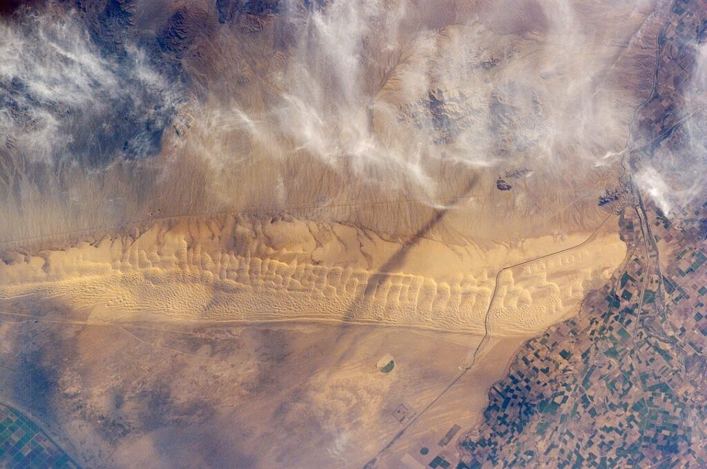 California Desert Dunes Hold Keys to Understanding Mars' Shifting Sands