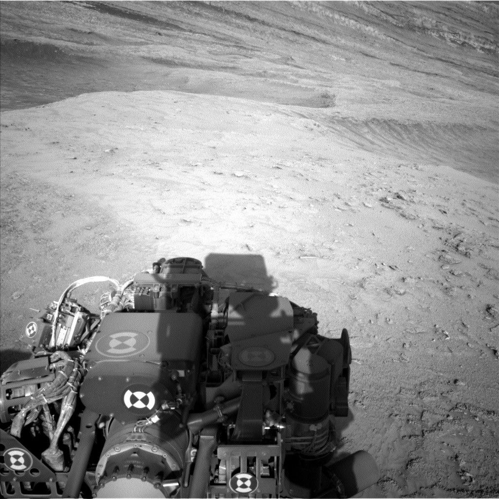Curiosity Blog, Sols 4602-4603: On Top of the Ridge