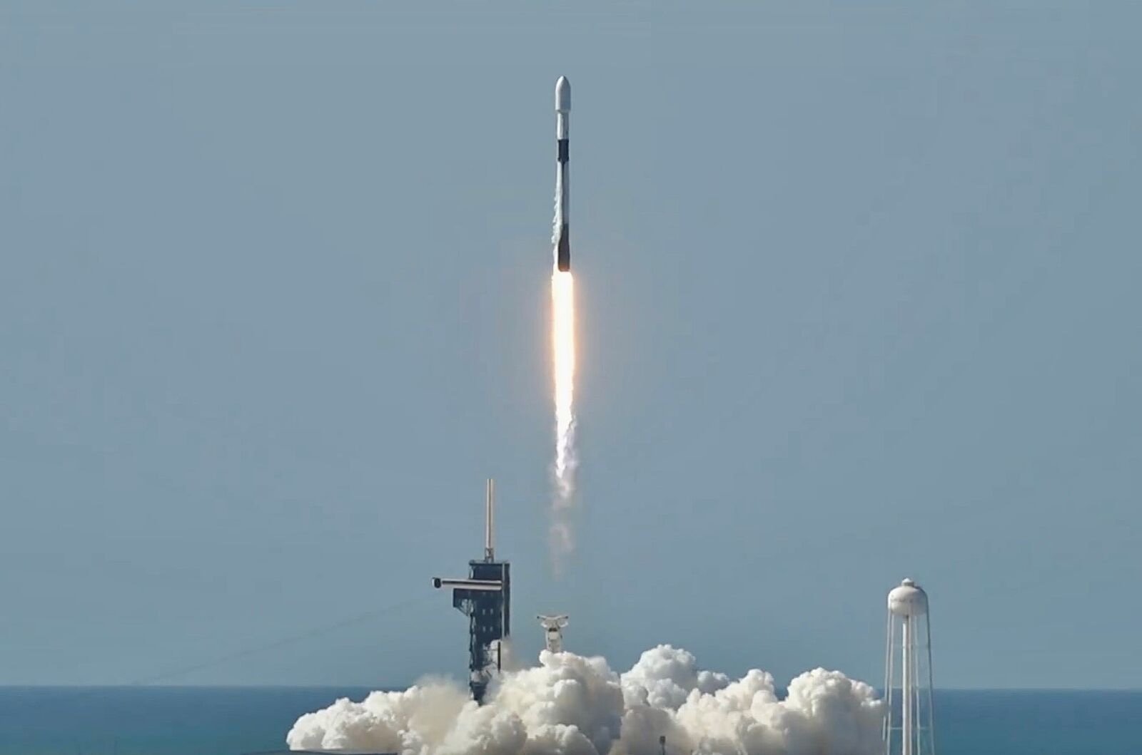 Falcon 9 launches European weather satellite
