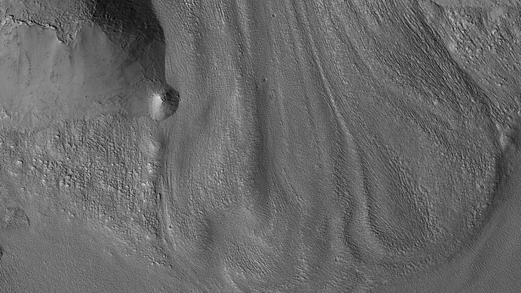 Good news for Mars settlers? Red Planet glaciers are mostly pure water ice, study suggests
