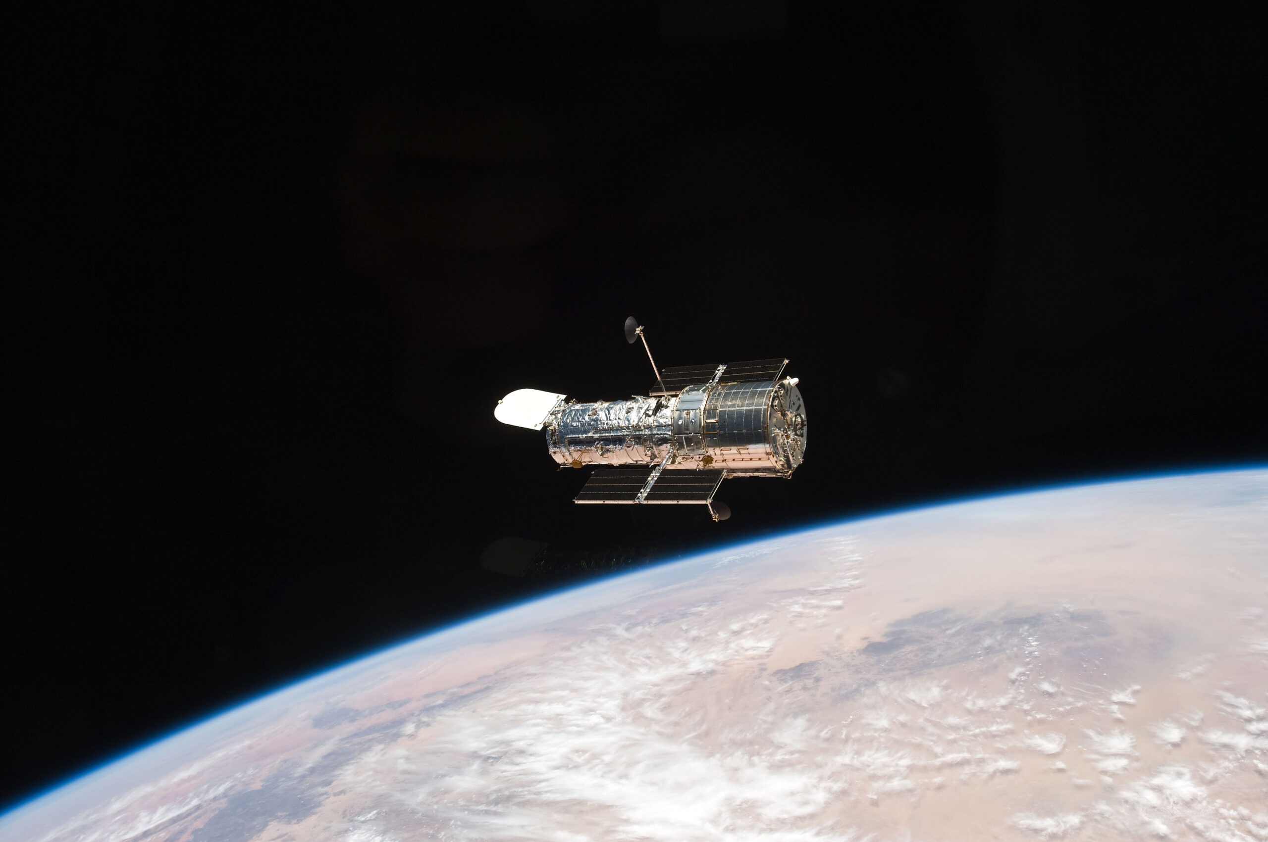How Trump's budget cuts could affect 2 iconic space telescopes: Hubble and James Webb