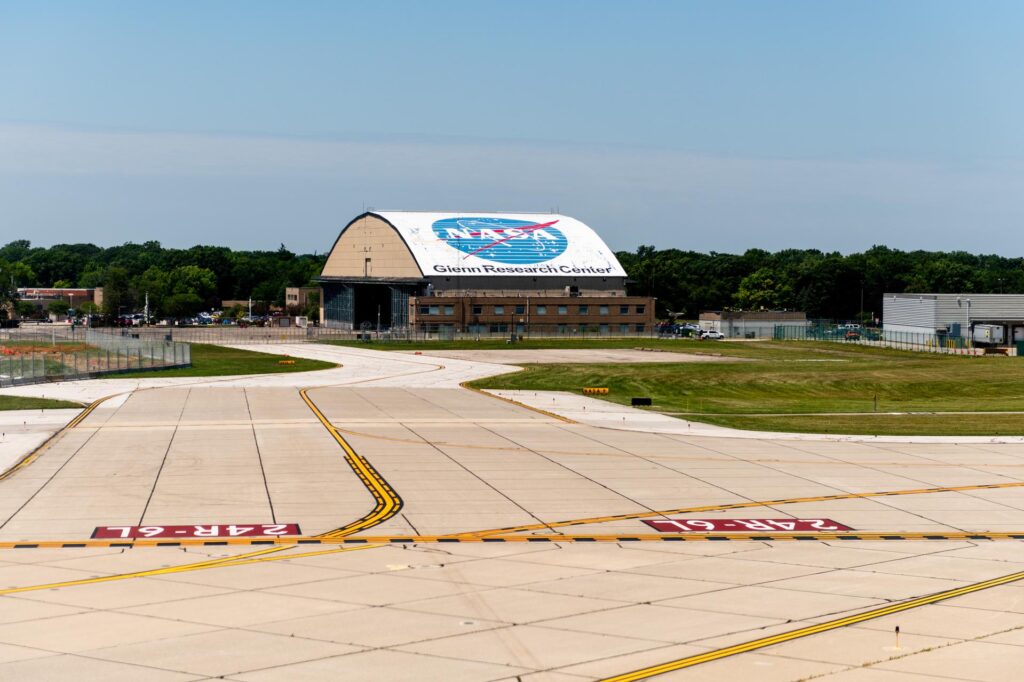 NASA Invites Proposals to Lease Aircraft Hangar in Cleveland