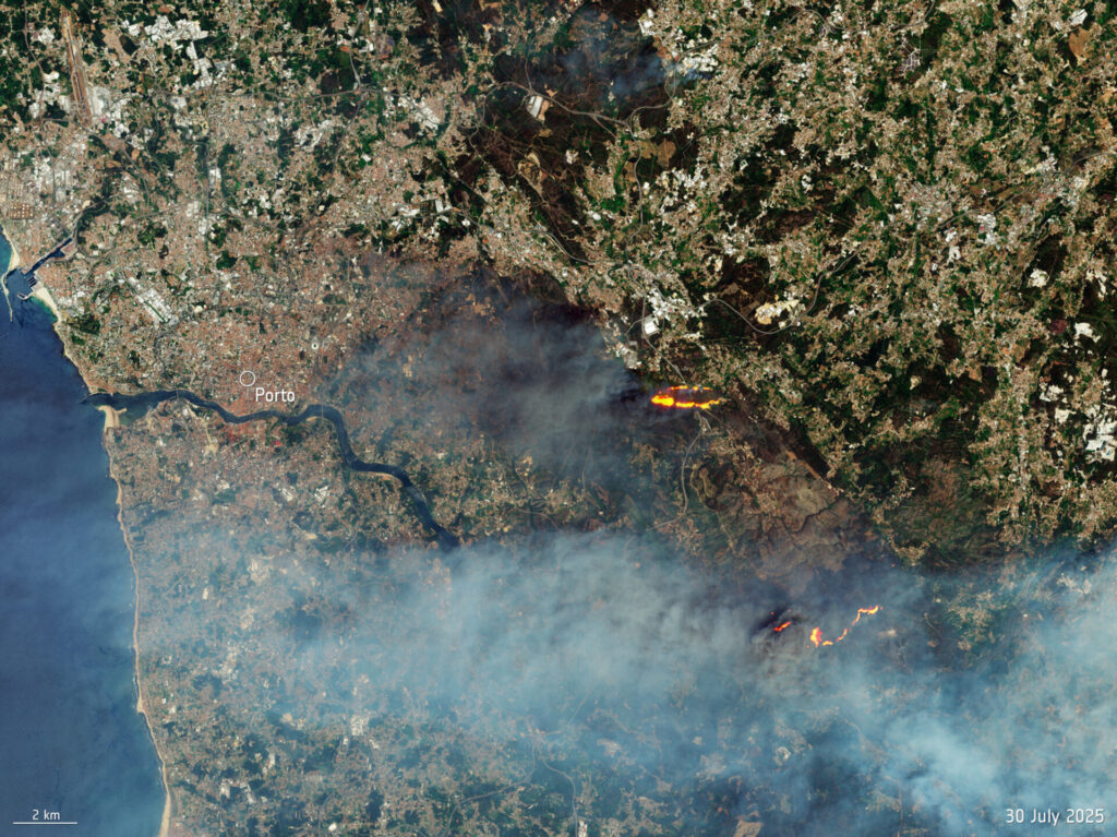 Wildfires burn in northern Portugal