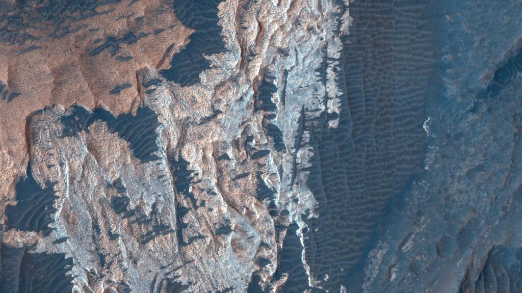 A Unique Martian Mineral Offers Fresh Clues About Planet’s Past