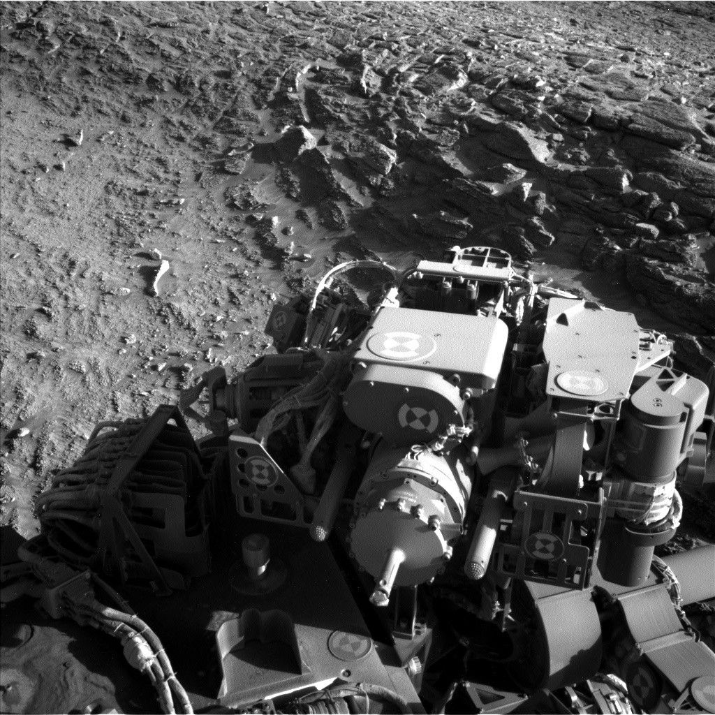 Curiosity Blog, Sols 4636-4637: Up Against a Wall