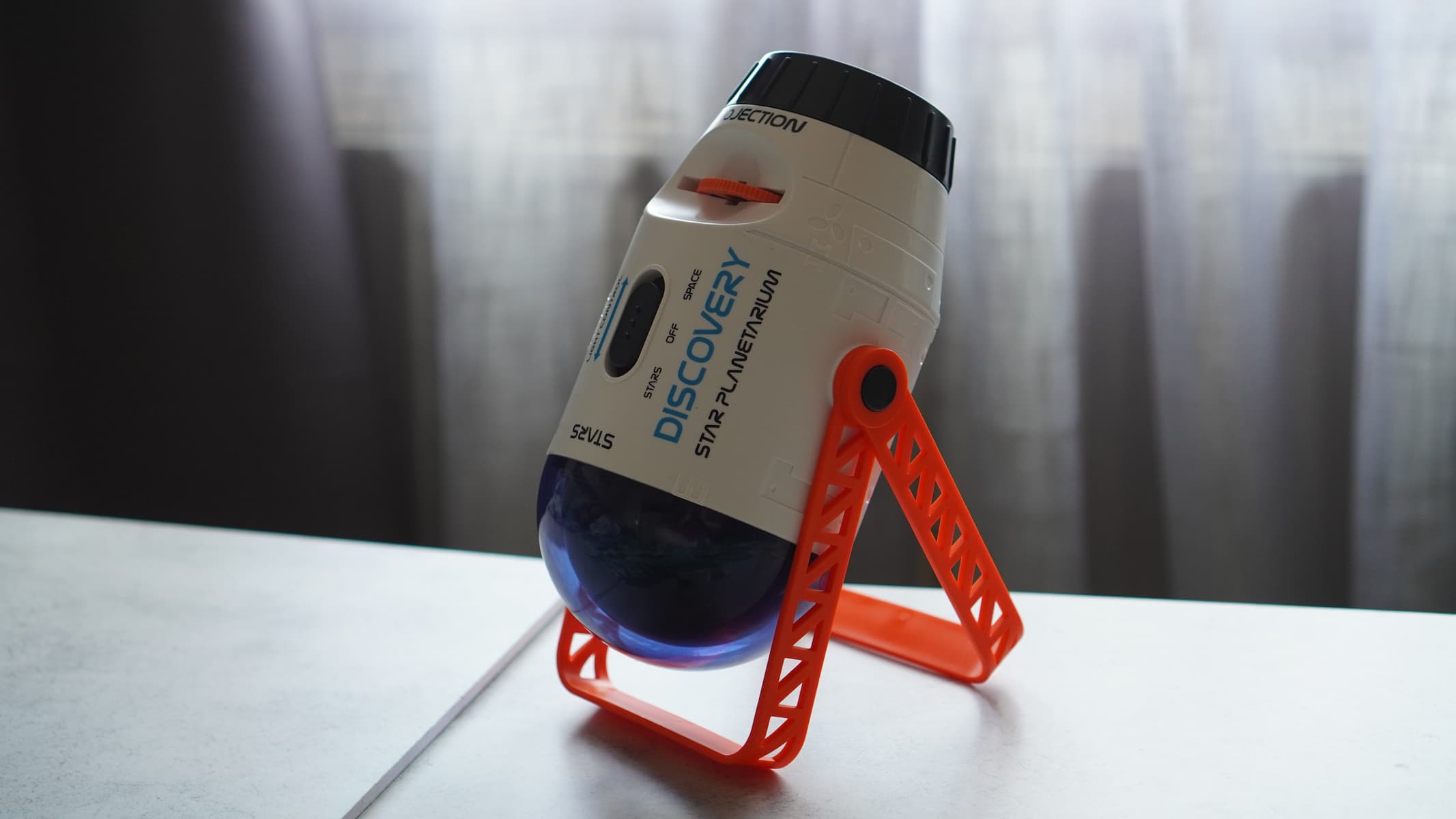 Discovery Space Projector review