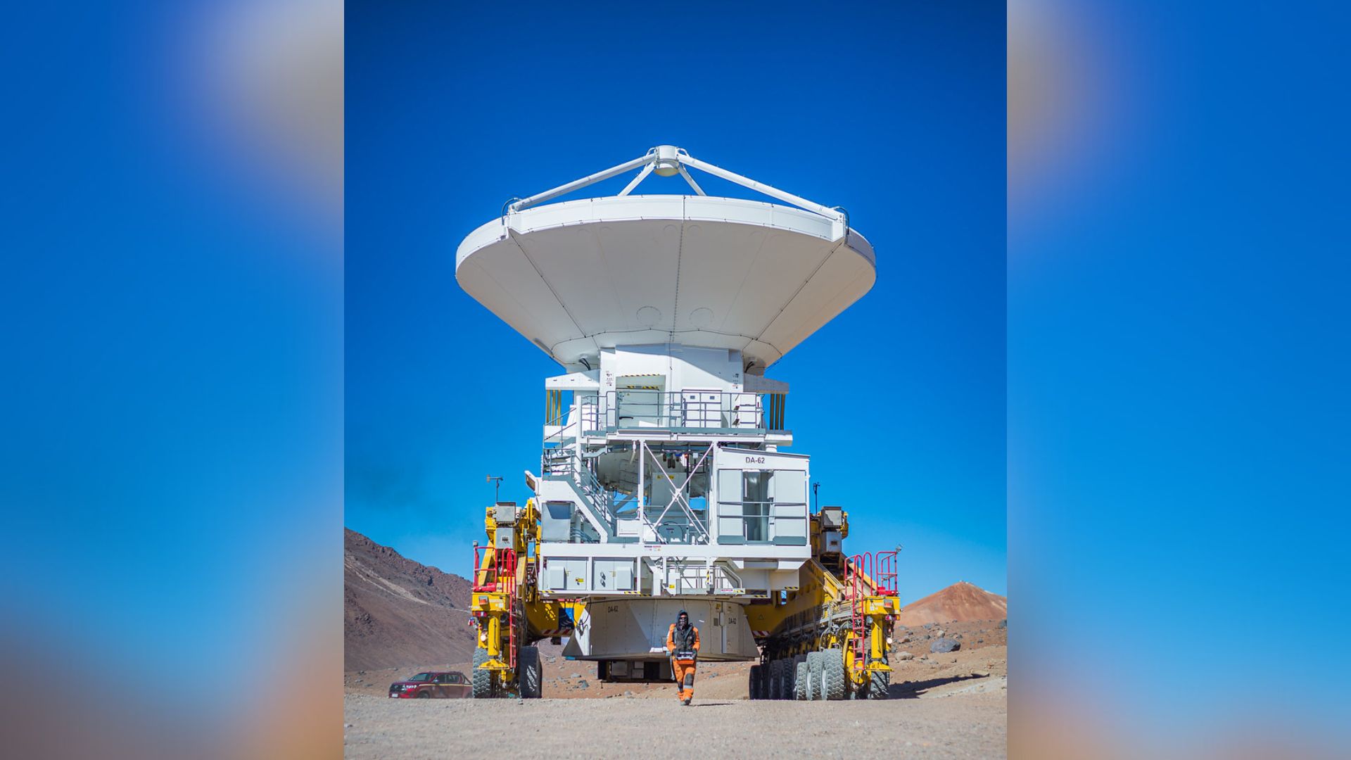 Radio dish on the move | Space photo of the day for Aug. 25, 2025
