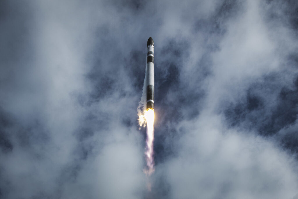 Rocket Lab launches five satellites for undisclosed commercial customer