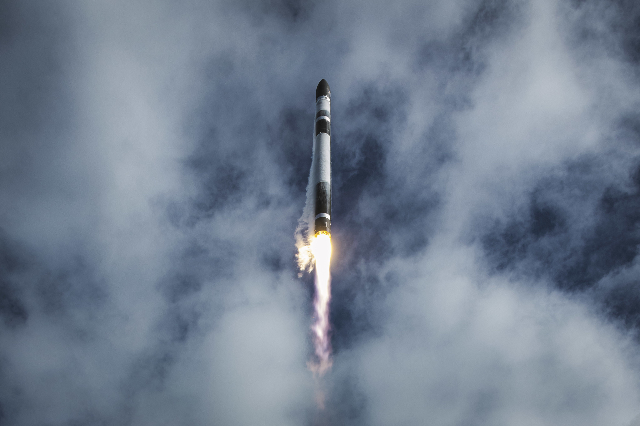 Rocket Lab launches five satellites for undisclosed commercial customer