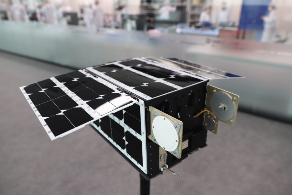 Steam thruster entrusted to raise orbit of Artemis 2 cubesat