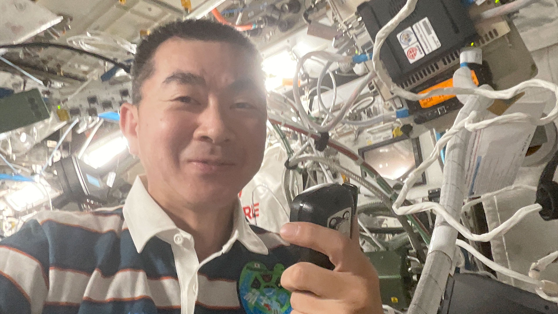 Astronaut preps purple kefir for a vitamin boost | On the International Space Station Sept. 8-12, 2025
