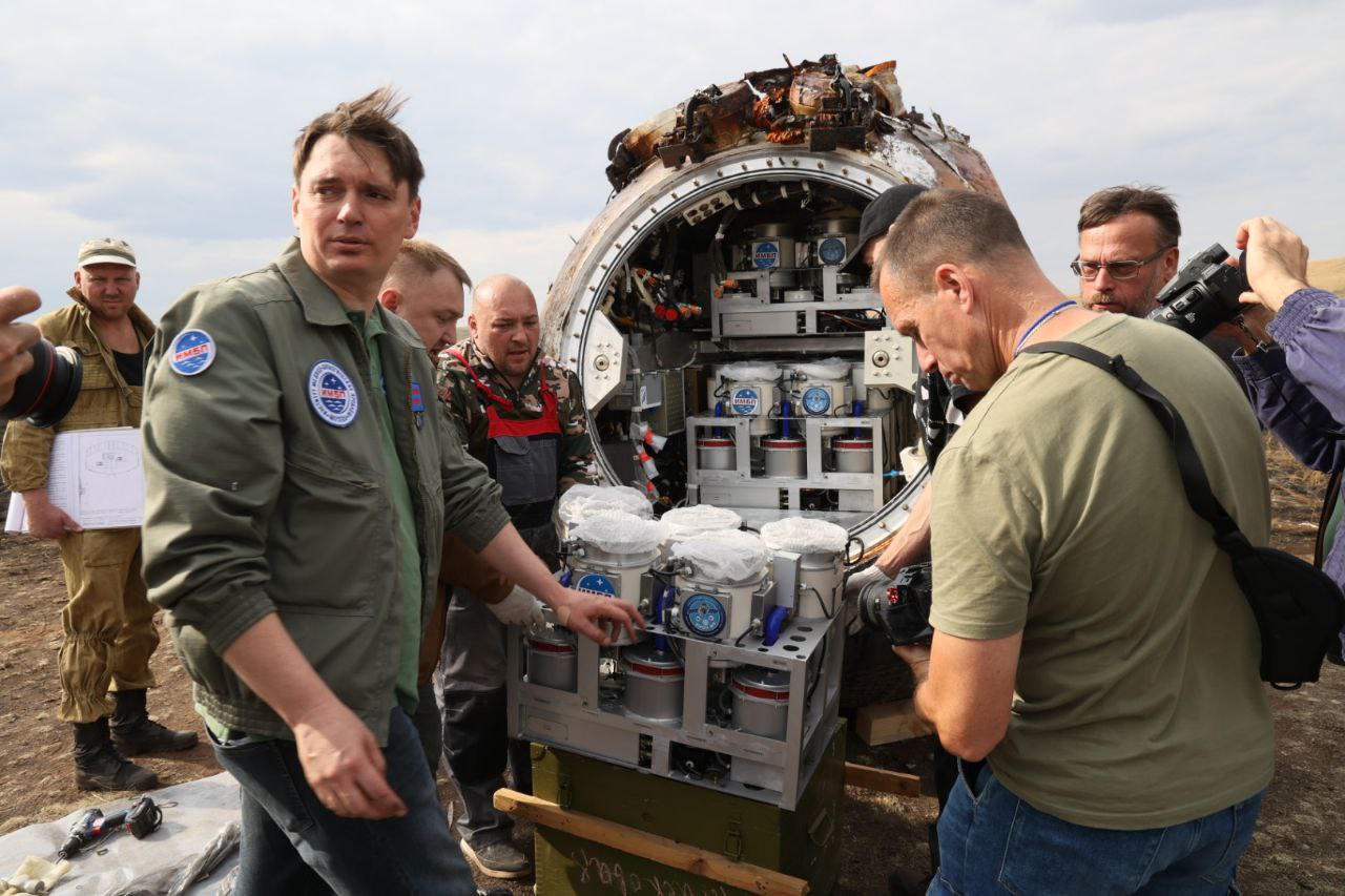 Russian 'Noah's Ark' probe carrying 75 mice and 1,500 flies lands back on Earth