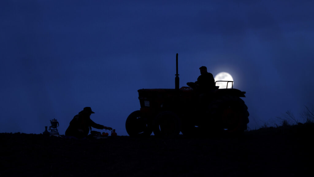 Why 2025's Harvest Moon is a rare October full moon