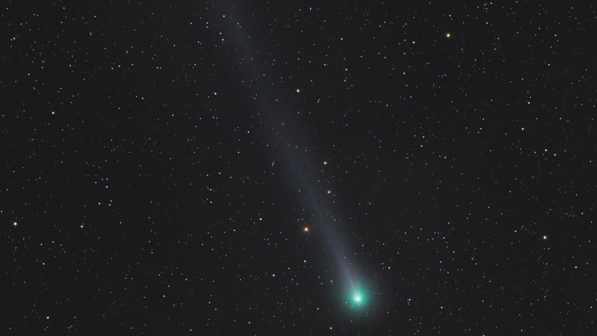 Astrophotographers capture dazzling new views of Comet C/2025 A6 (Lemmon) as it brightens for October skies