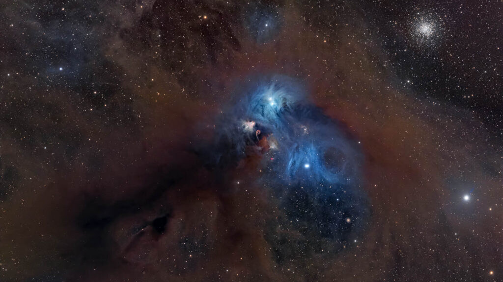 Cosmic baboon rampages through deep space in gorgeous new nebula photo