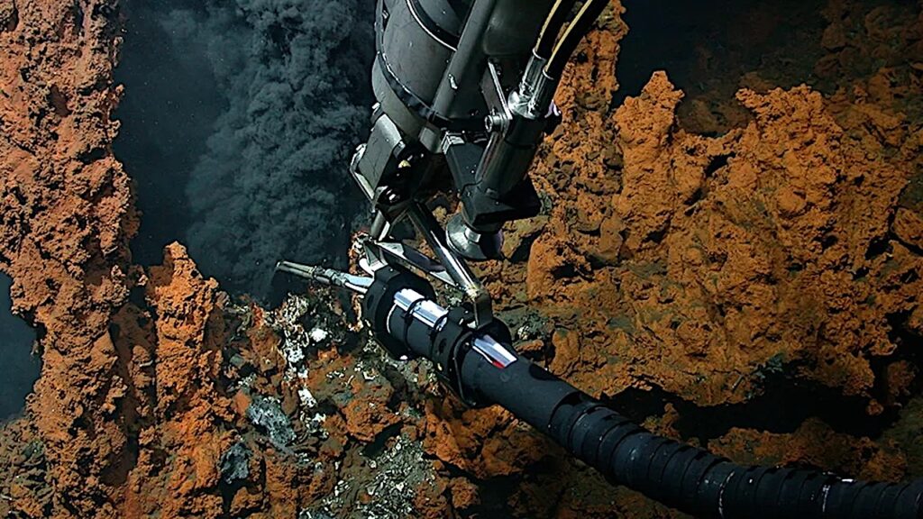 Hydrothermal Plumes As Invisible Transport Pathways For Iron