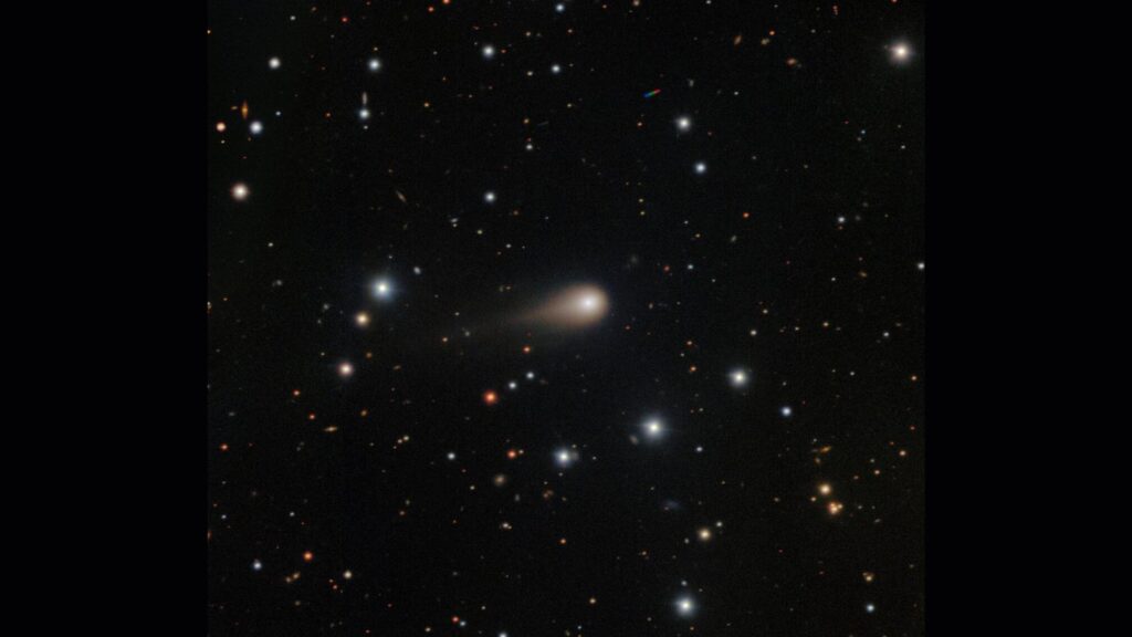 Interstellar comet 3I/ATLAS blasts a jet towards the sun in new telescope image