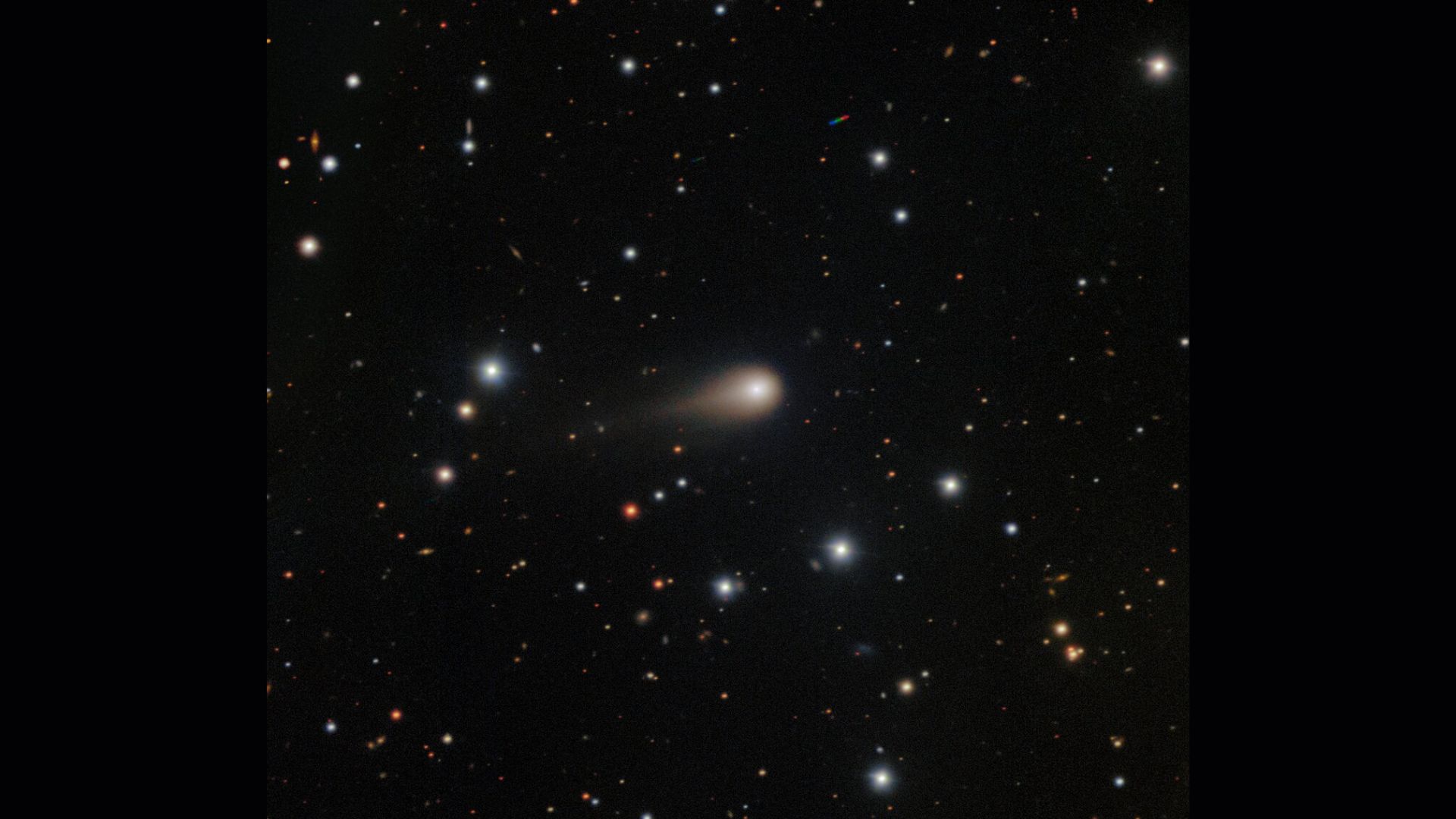 Interstellar comet 3I/ATLAS blasts a jet towards the sun in new telescope image
