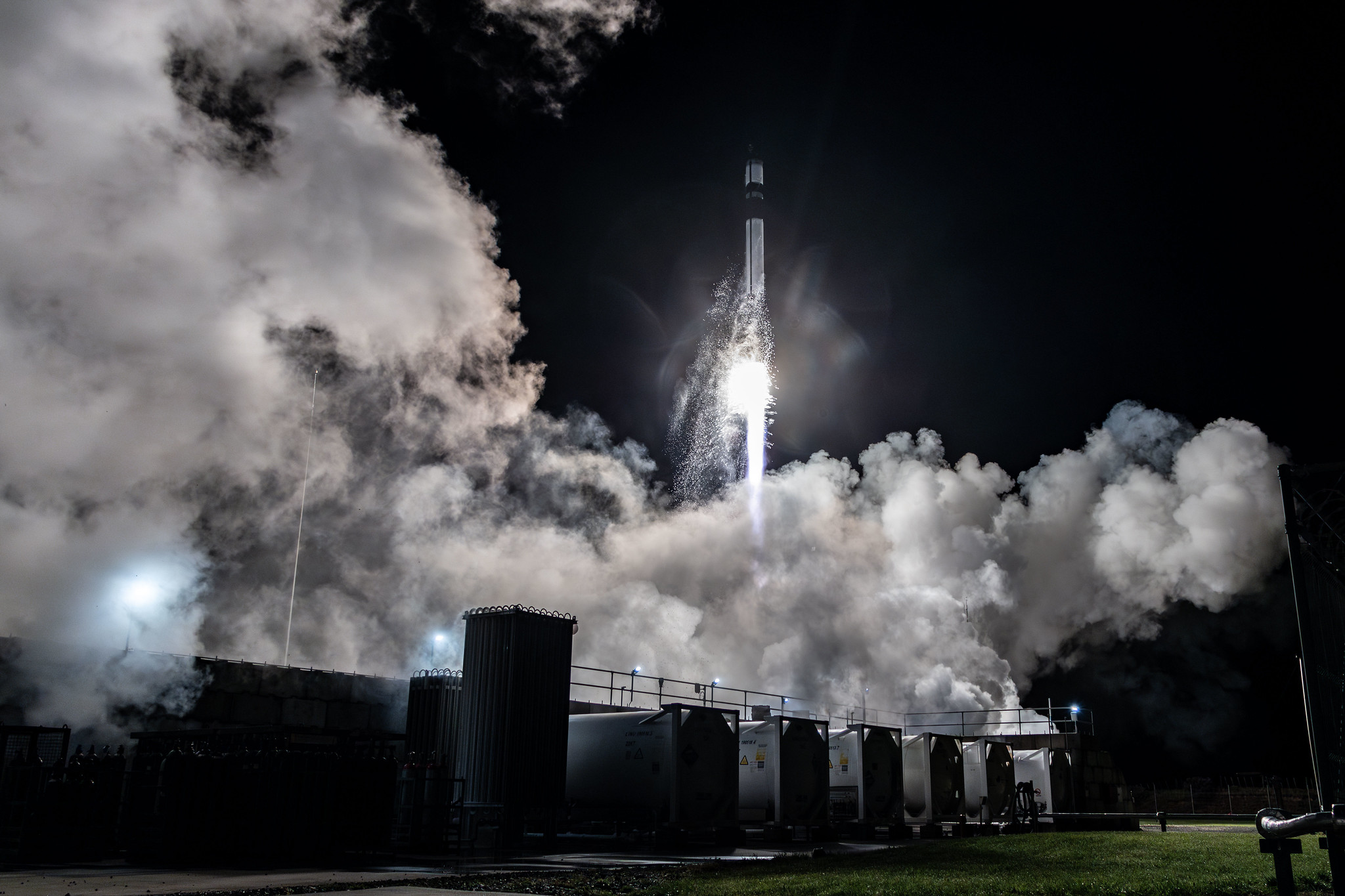 Investors gravitate toward space firms with defense applications