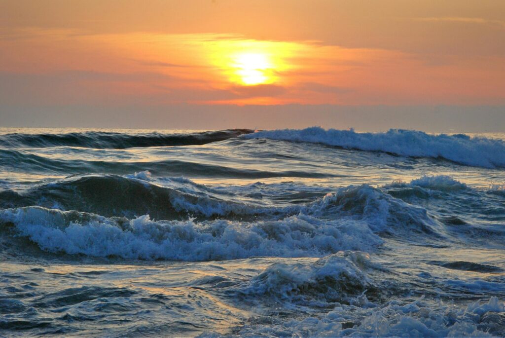 Satellites reveal the power of ocean swell