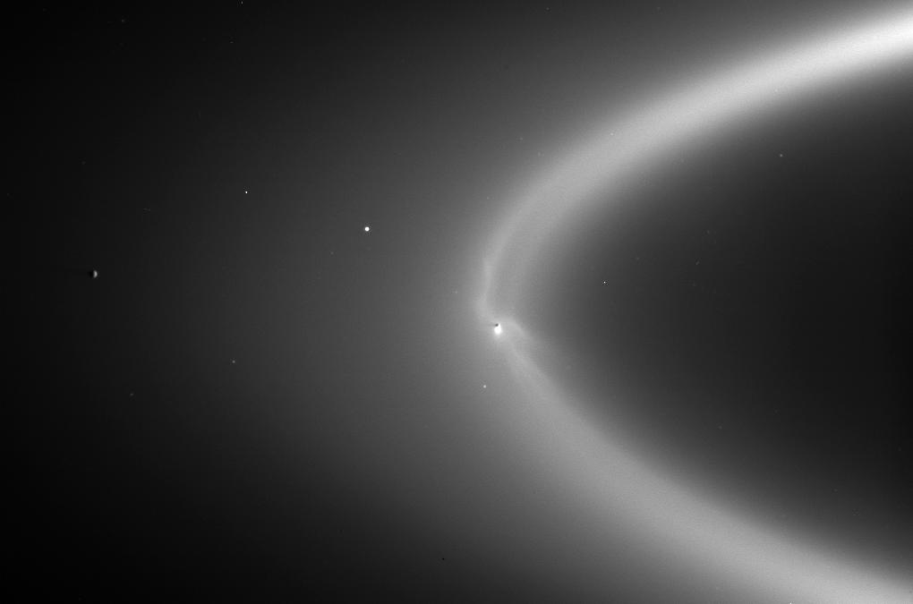 Saturn's moon Enceladus is shooting out organic molecules that could help create life