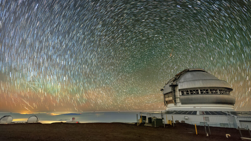 Stars and satellites streak over Gemini North telescope | Space photo of the day for Oct. 17, 2025