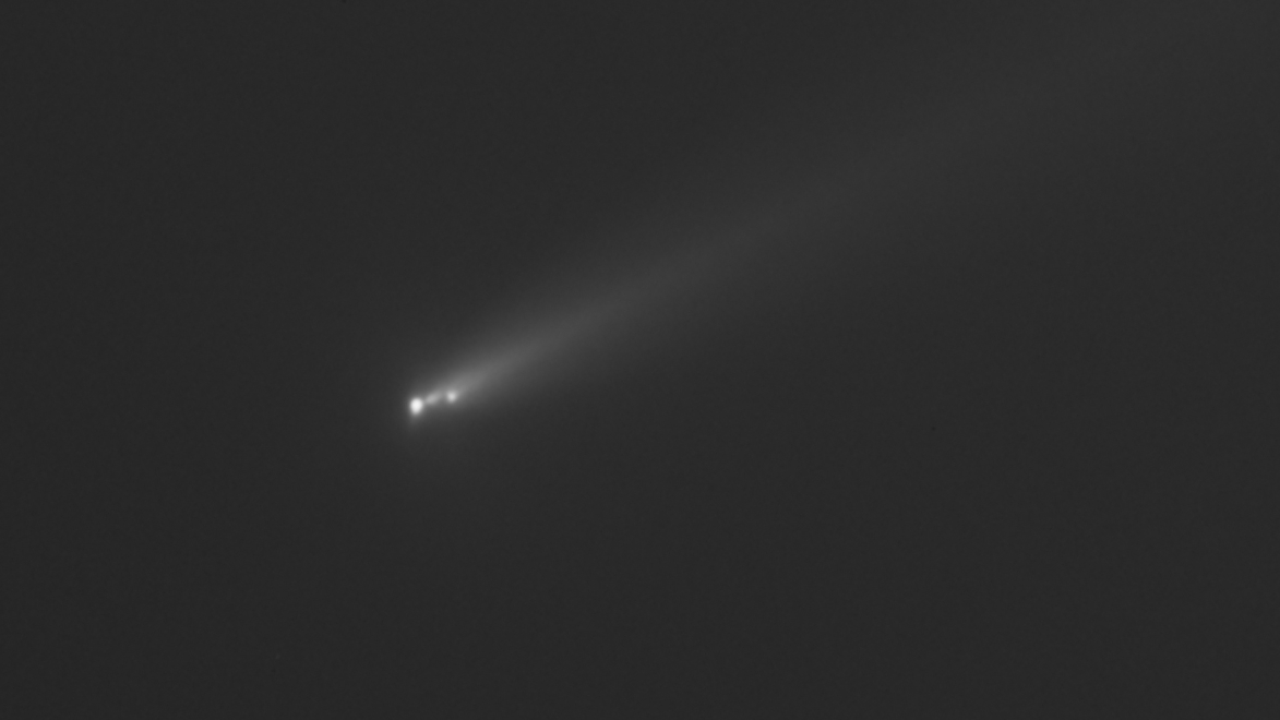 Comet C/2025 K1 (ATLAS) splits into 3 pieces after a close brush with the sun (video)