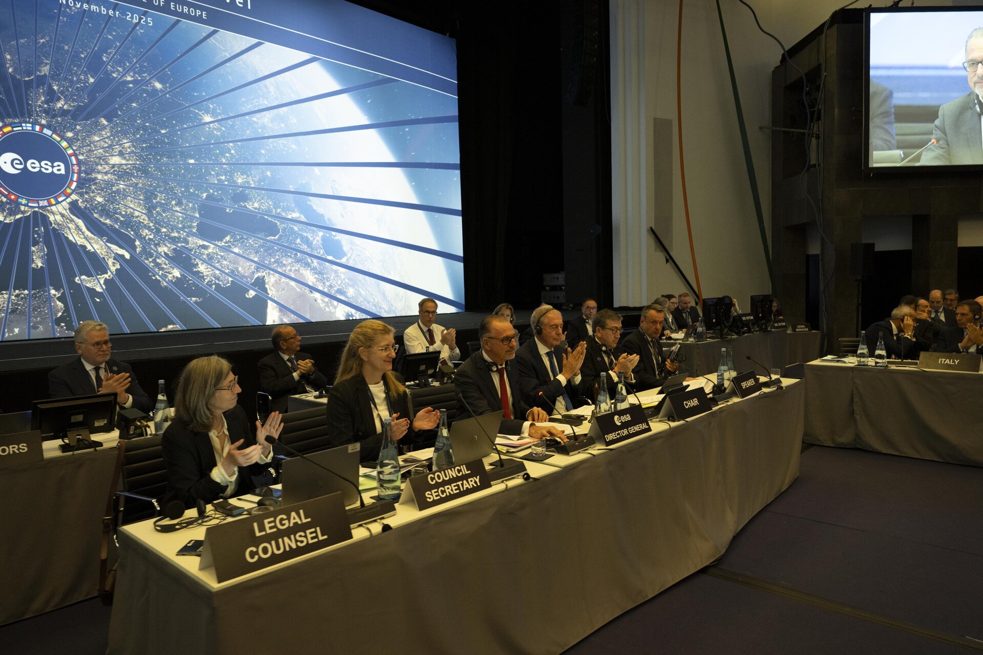 ESA Member States commit to largest contributions at Ministerial