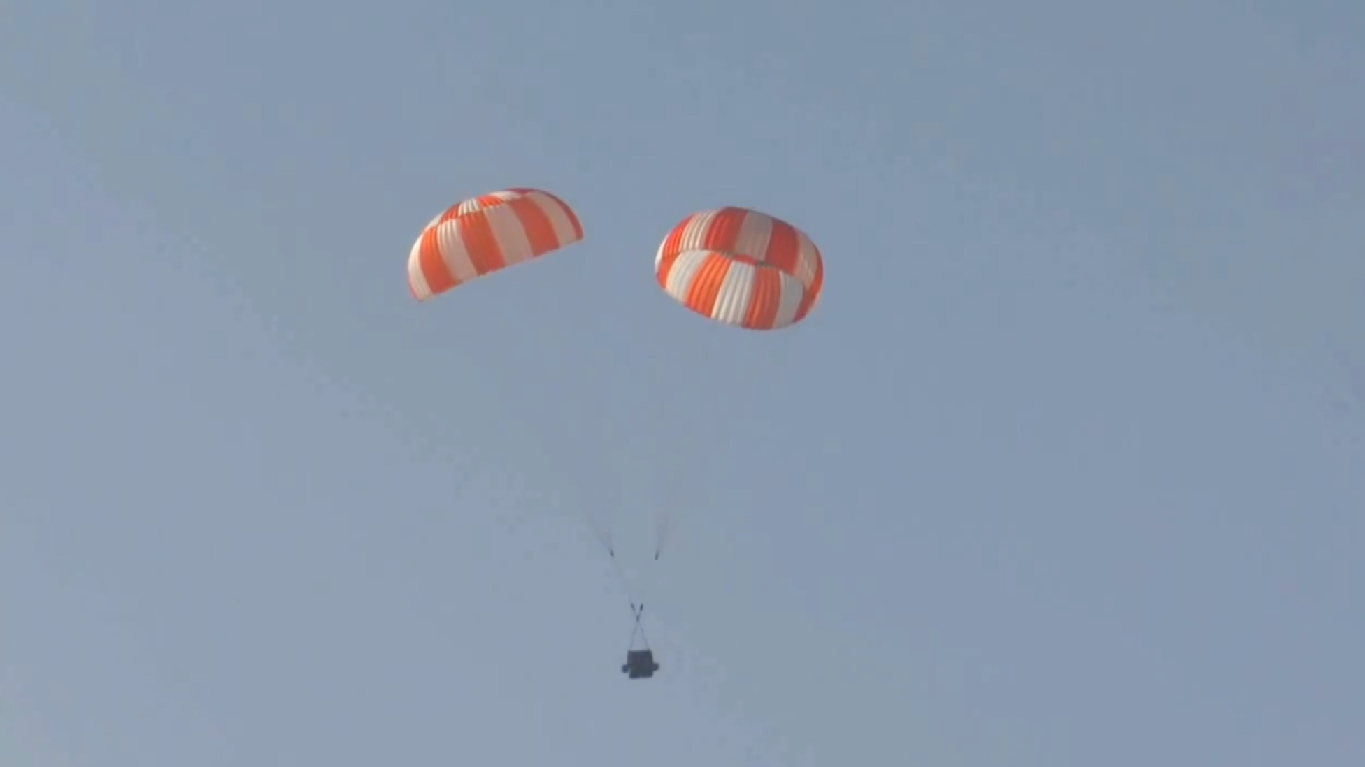 India tests parachutes for Gaganyaan astronaut capsule (video)