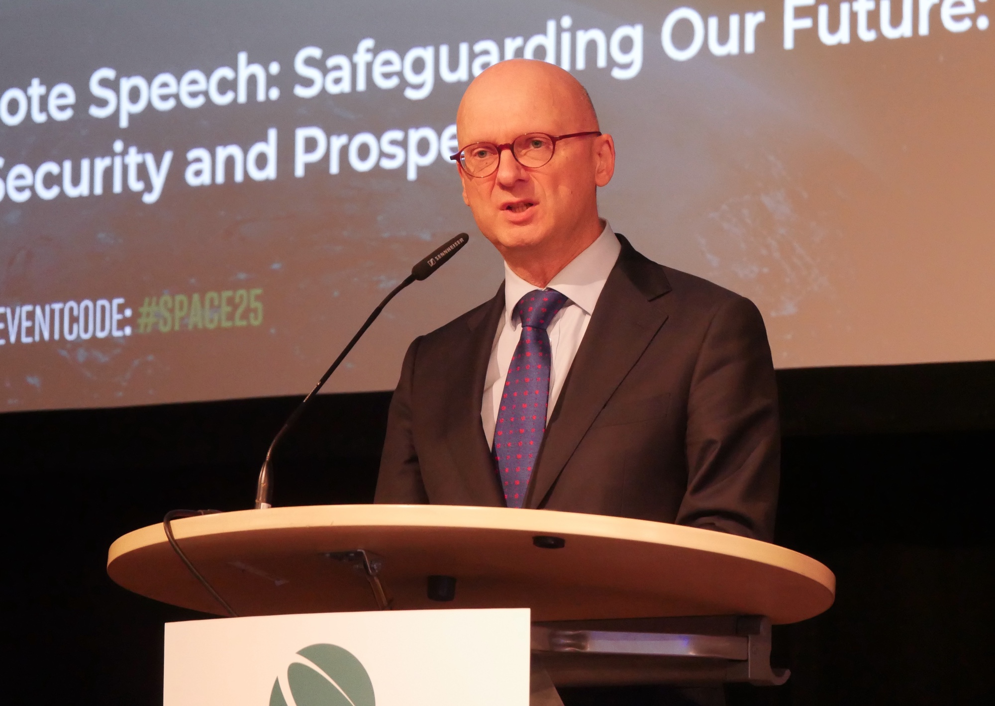 Industry expects Germany to increase ESA contributions