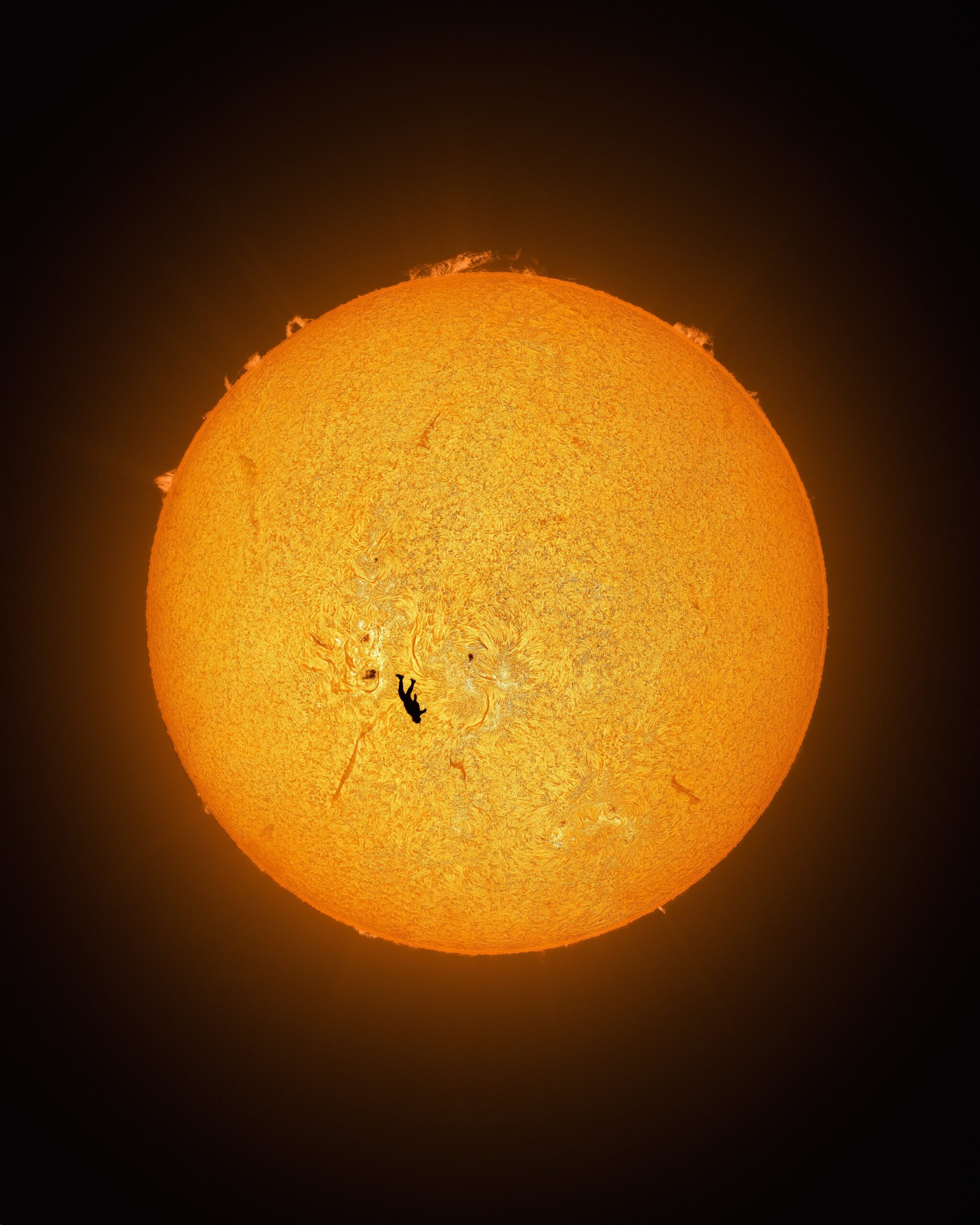 'It was an incredible moment.' Skydiver plunges across the face of the sun jaw-dropping astrophotographer photo