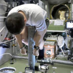 NASA astronaut shows how to 'weigh' yourself in space | On the ISS this week Nov. 17-21, 2025