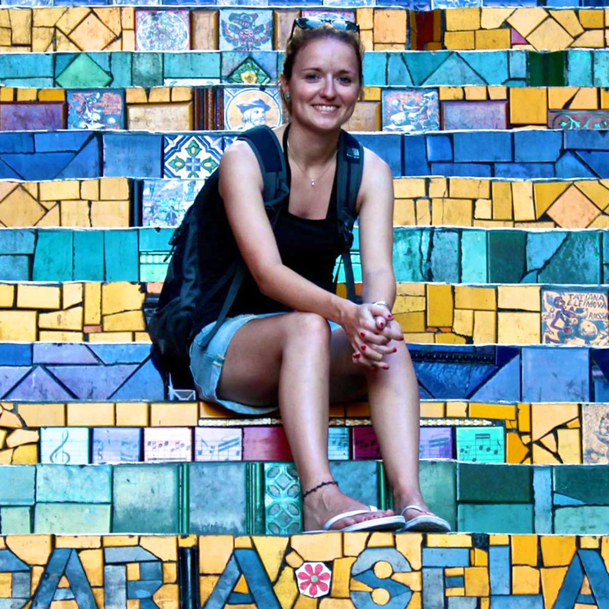 Rock your stockings with this guitar-playing Astronaut Star Projector for less than $12 this Black Friday