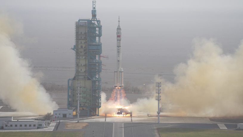 Shenzhou 22 launches successfully to provide emergency support for astronauts aboard Tiangong space station