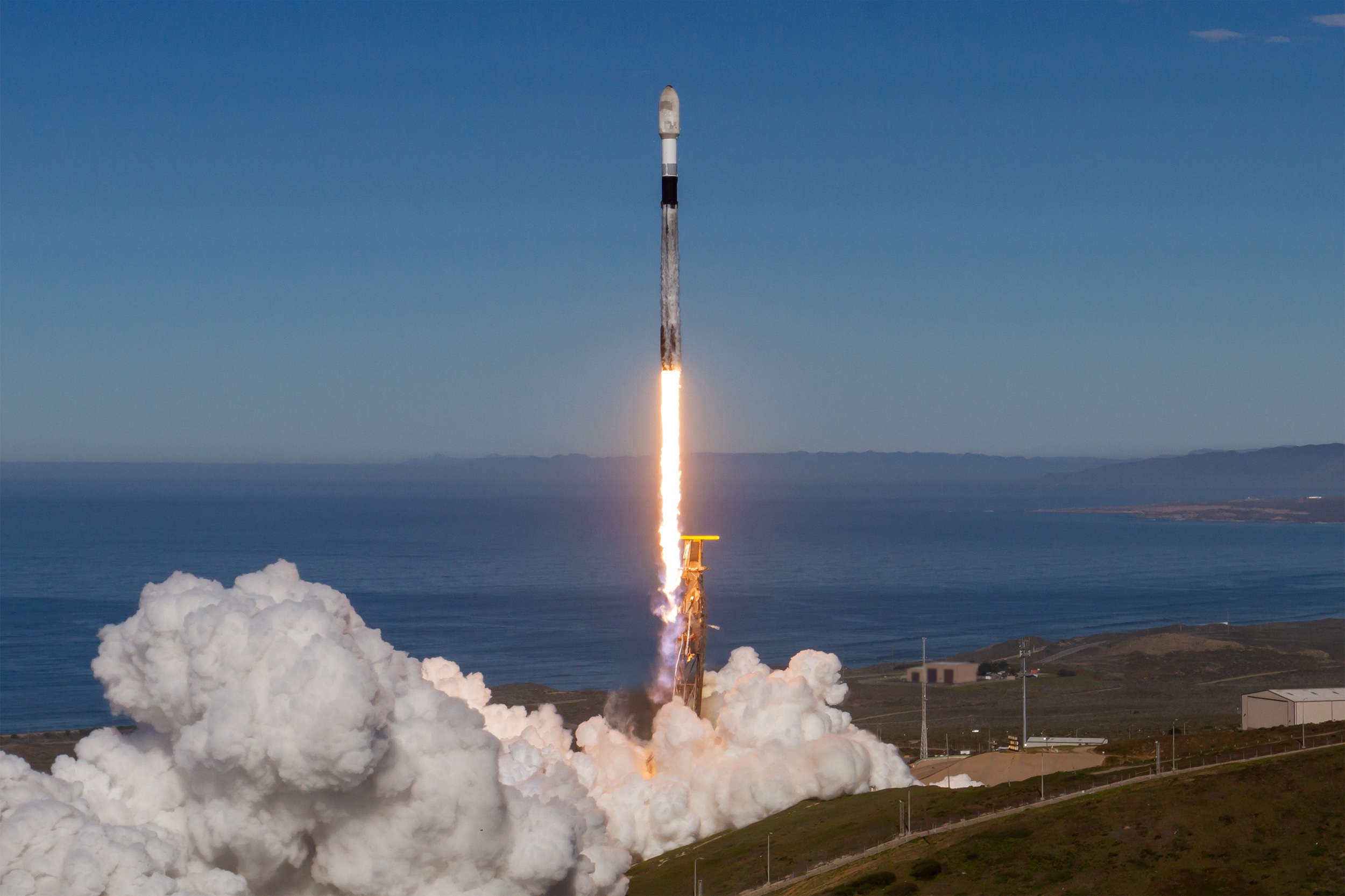 Transporter-15 rideshare mission launches 140 payloads