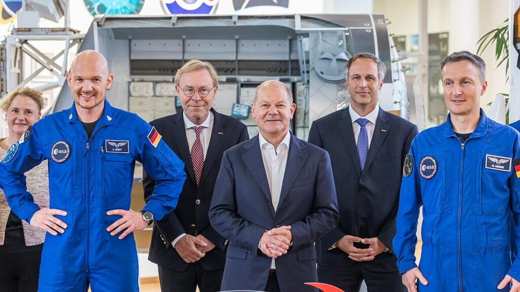 1st European to fly to the moon will be German