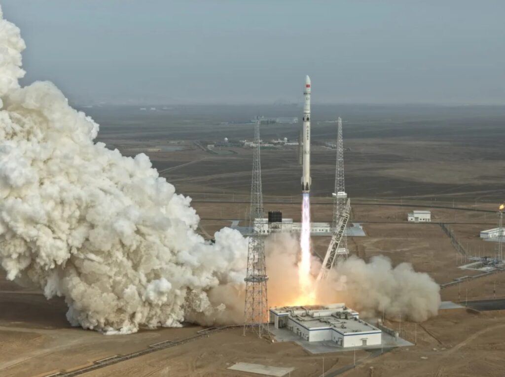 Long March 12A reaches orbit in first reusable launch attempt, but landing fails