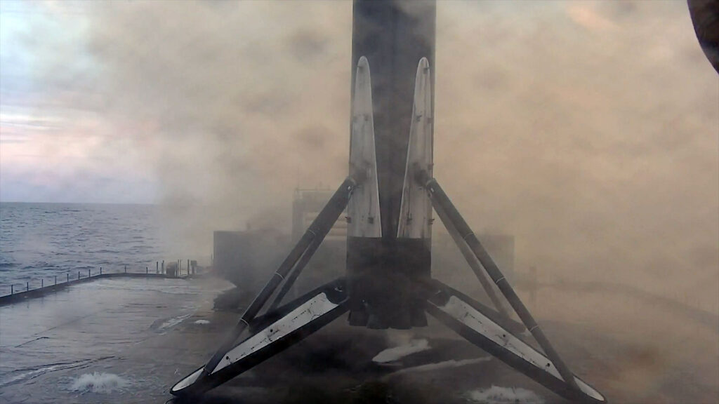 SpaceX launches Starlink satellites from Florida on worldwide 300th orbital flight of 2025 (video)