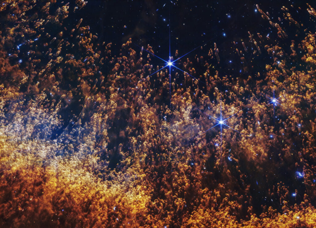 James Webb Telescope Reveals Stunning Details of Helix Nebula’s Stellar Evolution