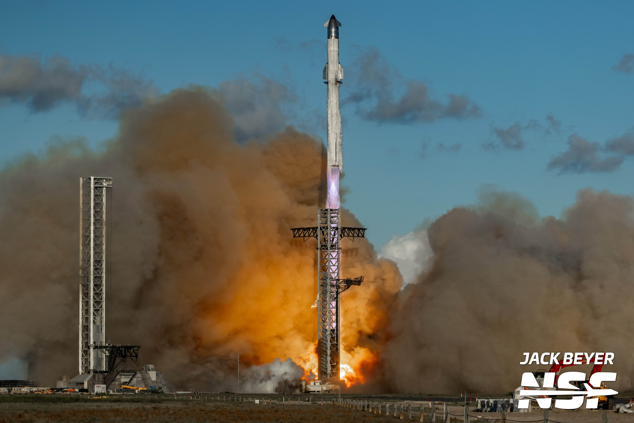 SpaceX’s Starship program marks a year of growth and challenges as five test flights pave the way for future advancements